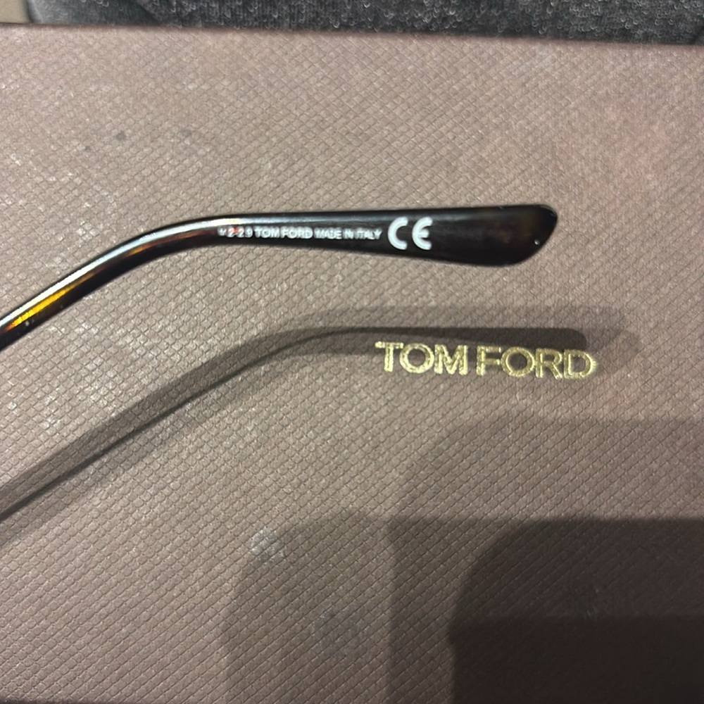 Tom Ford Tallulah Sunglasses - Picture 4 of 9